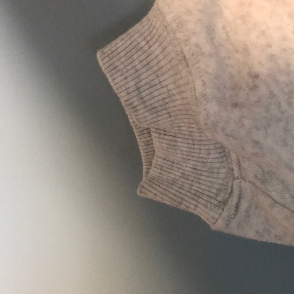 American Eagle Cozy Sweater - Picture 2 of 5